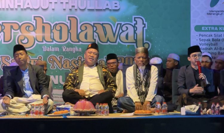 Khusyuk Ruksamin-Sjafei Kahar Bersama Ribuan Warga Sultra Lantunkan Sholawatan