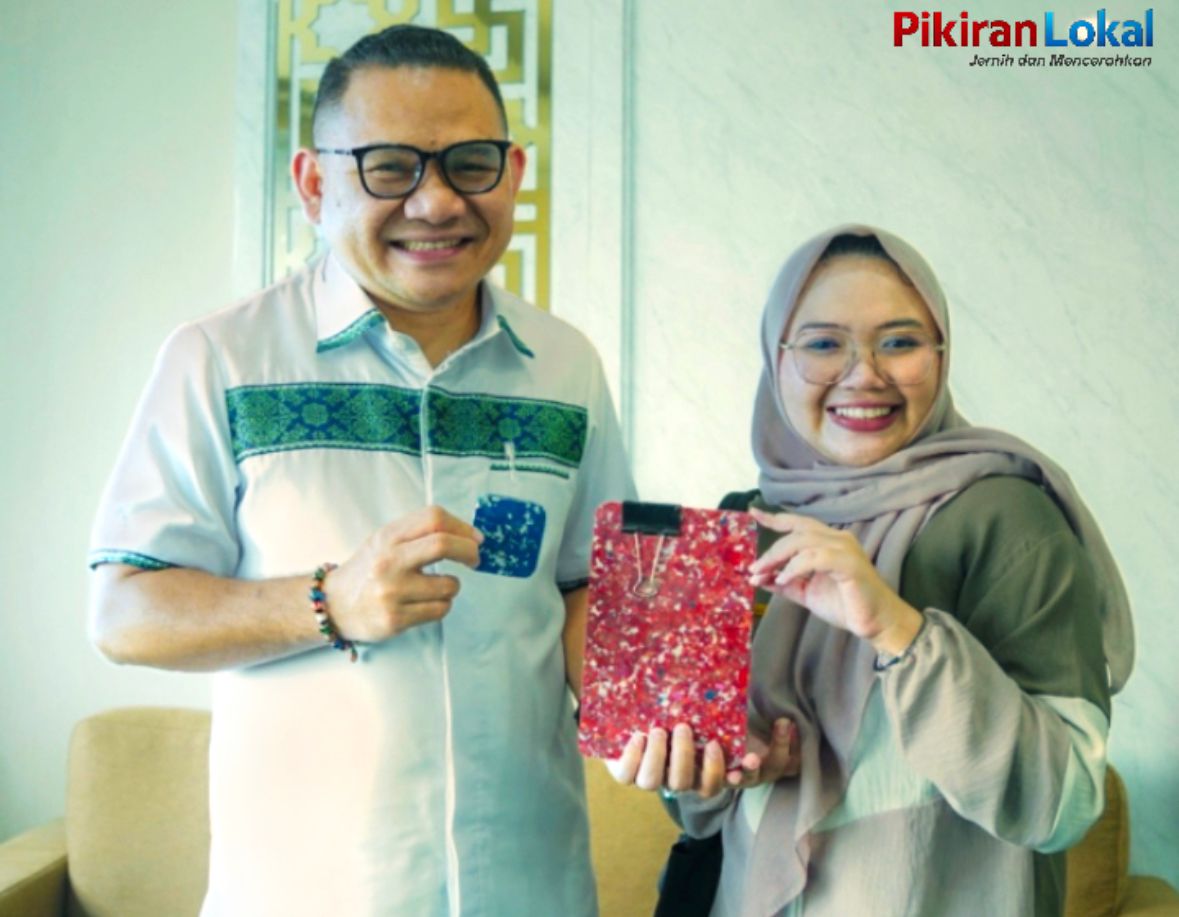 Bang Jay Bertemu Isni, Penggerak Tabungan Sampah Bernilai Ekonomi dari Kolaka