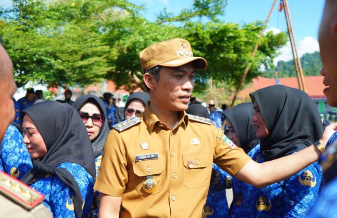 Serahkan SK 885 PPPK, Bupati Ikbar Pesan Junjung Profesionalitas