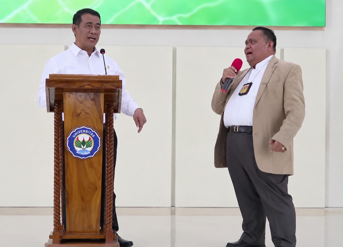 Bawa Kuliah Umum di UHO, Mentan Amran Puji Inovasi Prof Ruslin