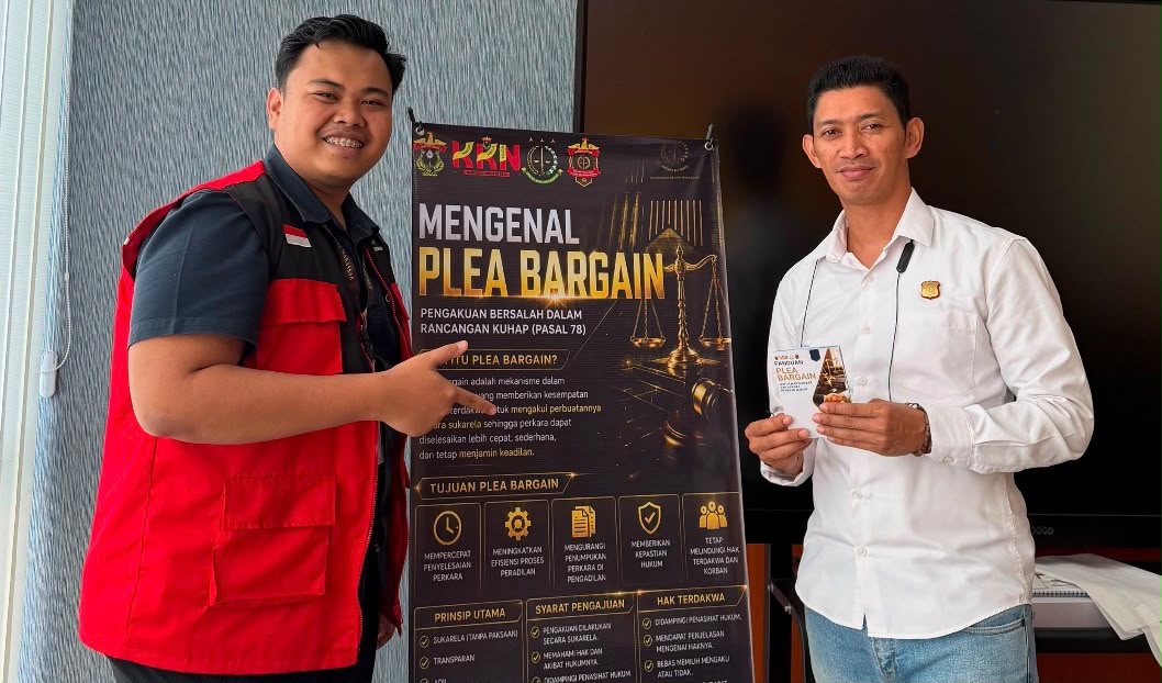Proker KKN Tematik Hukum, Radja Hadirkan Buku Saku “Plea Bargain”